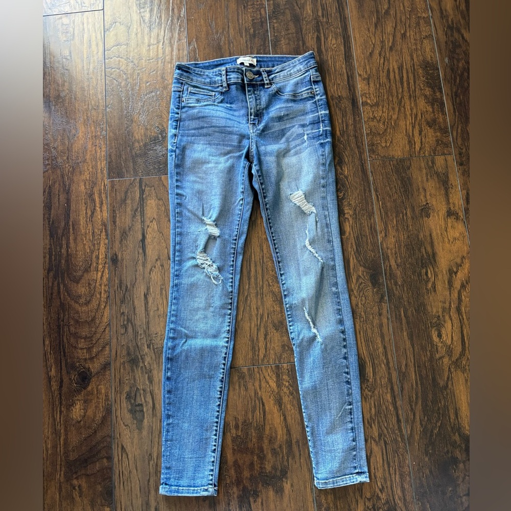Size 3 Rewind Skinny Ripped Jeans